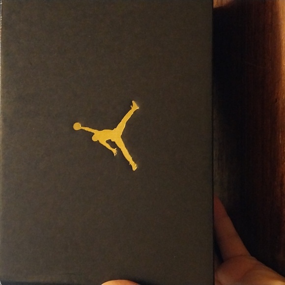 Toddler Jordans 13 retro NWB - Picture 7 of 7